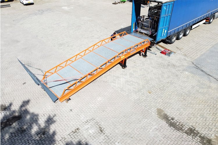 Saurus Mobile PYR-10 image 5